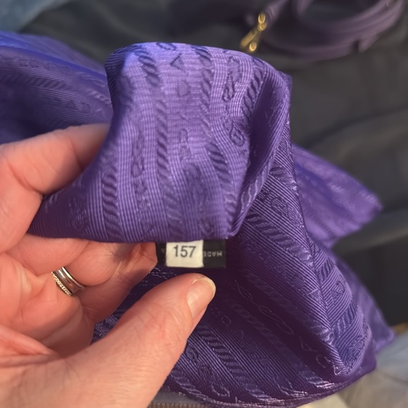 ❤️🔥PRADA🔥Tessuto Nylon Saffiano Tote - Picture 14 of 16